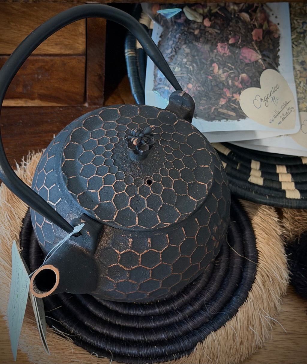 bronze cast iron honeycomb teapot